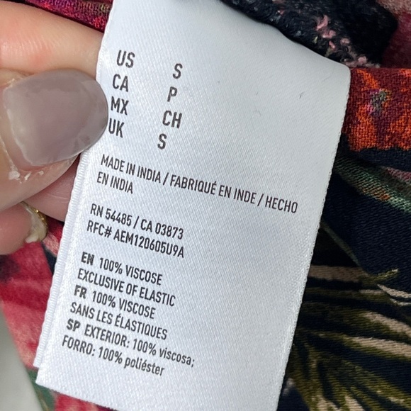 EUC AE Floral Tropical Capri Wide Leg Jumpsuit Removable Straps Size Small - Picture 15 of 16